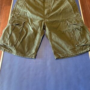 Levi’s Men's Olive Cargo Shorts